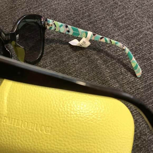 Emilio Pucci EP97 02C  BLACK W/Emerald Green Gaiola Print Sunglasses W Case - Picture 2 of 9